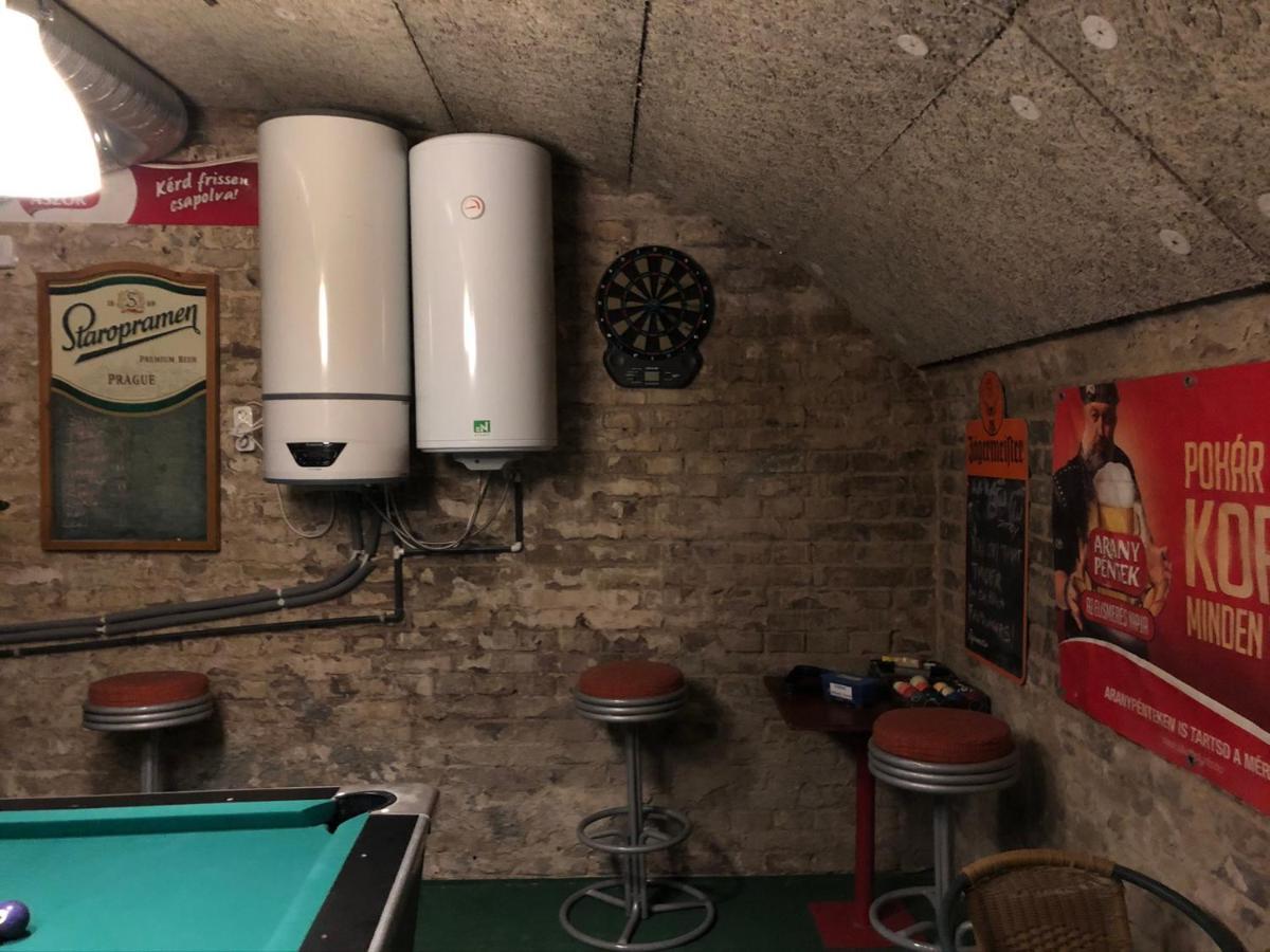 Whole Basement Former Pub2 For Stag Do, Men'S Cave Budapest Exterior photo