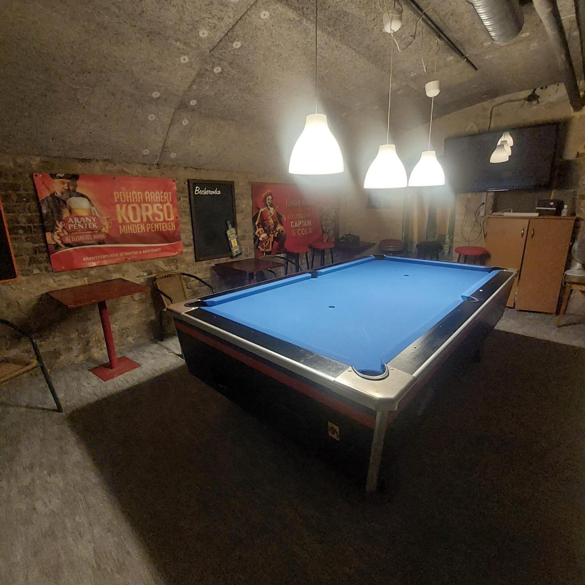 Whole Basement Former Pub2 For Stag Do, Men'S Cave Budapest Exterior photo